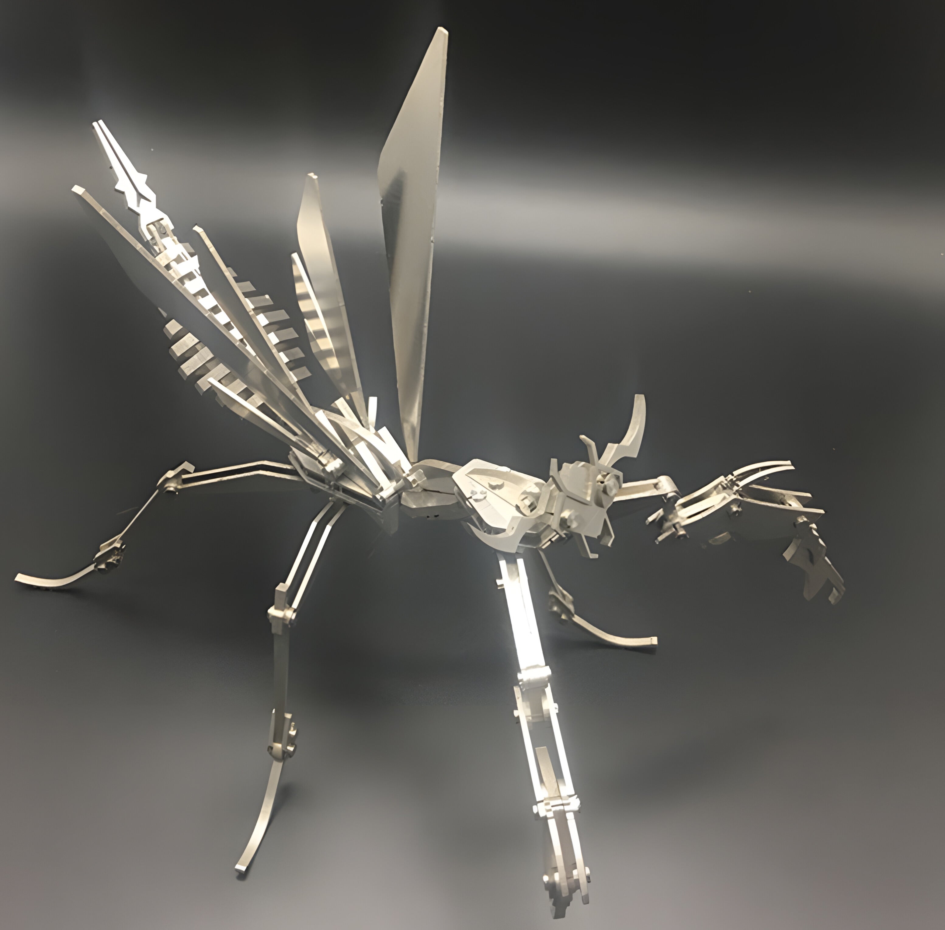 Mechanical Praying Mantis Model